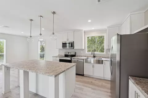 855 Roosevelt Rd, Luling, TX 78648 photo 22