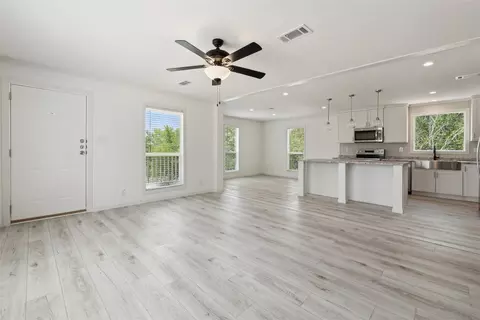 855 Roosevelt Rd, Luling, TX 78648 photo 14