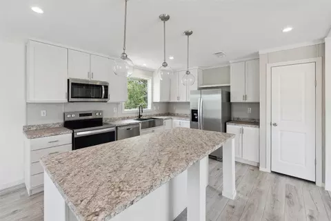855 Roosevelt Rd, Luling, TX 78648 photo 18