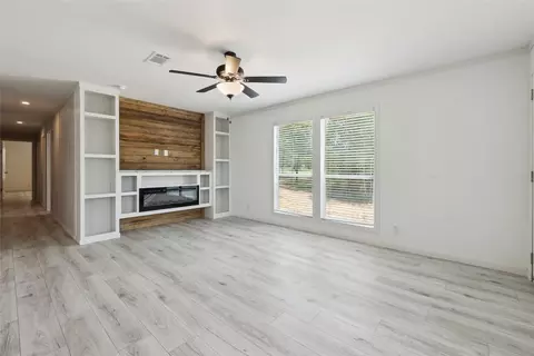 855 Roosevelt Rd, Luling, TX 78648 photo 15