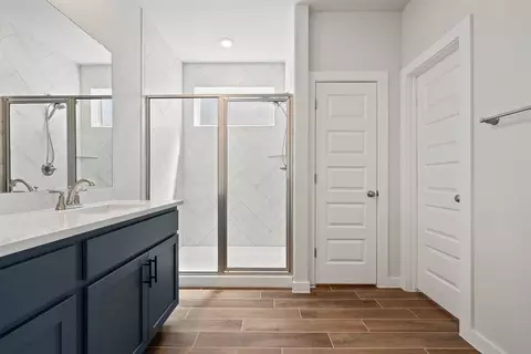 Bath - 368 Banff Dr, Kyle, TX 78640 photo 1 of 5