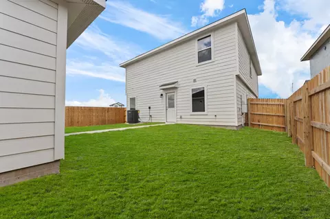 Exterior - 1061 Phantom Hill Blvd, Buda, TX 78610 photo 2 of 3