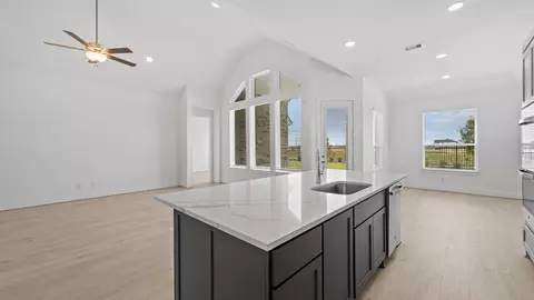 Kitchen - 17616 Rolling Dr, Manor, TX 78653 photo 6 of 7