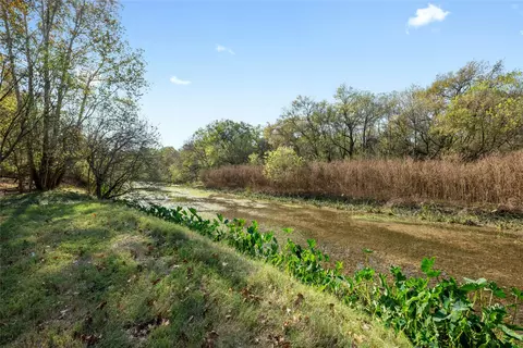 2004 Caldwell Ln, Del Valle, TX 78617