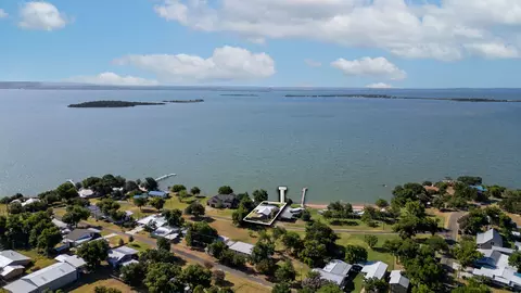 819 Lakeshore Loop, Tow, TX 78672