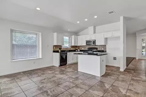 Kitchen - 16601 Jadestone Dr, Leander, TX 78641 photo 1 of 5