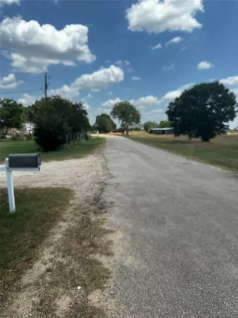 165 W Clearview Cemetery Rd, Bastrop, TX 78602