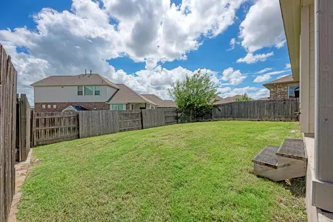 Exterior - 284 Everglade Dr, Buda, TX 78610 photo 4 of 6