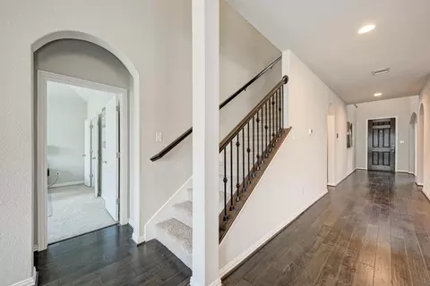 Entry Way - 284 Everglade Dr, Buda, TX 78610 photo 4 of 4