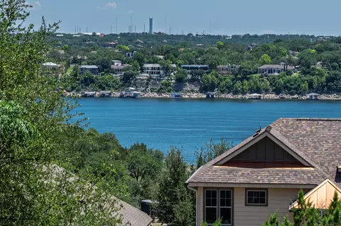 330 Southwind Rd, Point Venture, TX 78645