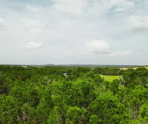 131 Spur 440, Florence, TX 76527