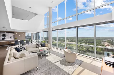 300 Bowie St #PH2, Austin, TX 78703