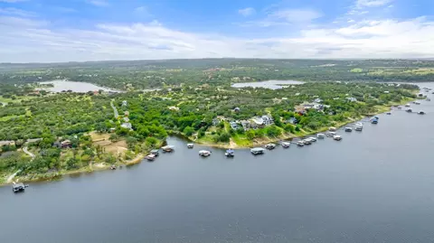 1201 Lakeshore Dr, Spicewood, TX 78669