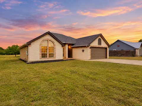 Exterior - 84 Thomas Dr, Martindale, TX 78655 photo 1 of 9