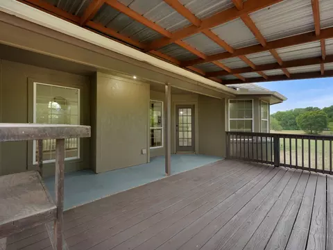 Exterior - 84 Thomas Dr, Martindale, TX 78655 photo 7 of 9