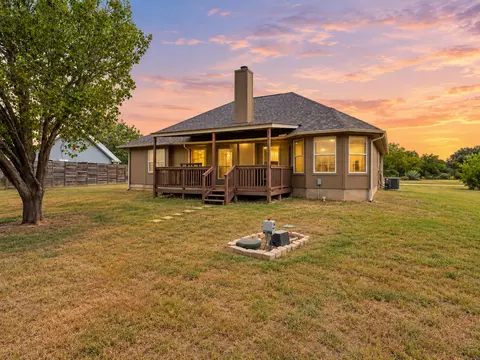 Exterior - 84 Thomas Dr, Martindale, TX 78655 photo 4 of 9
