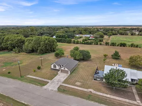 View/Area - 84 Thomas Dr, Martindale, TX 78655 photo 2 of 5