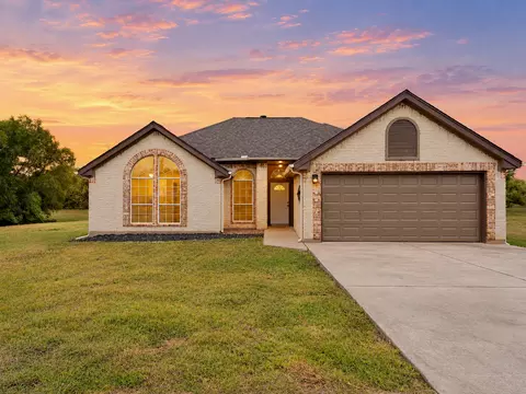 Exterior - 84 Thomas Dr, Martindale, TX 78655 photo 2 of 9