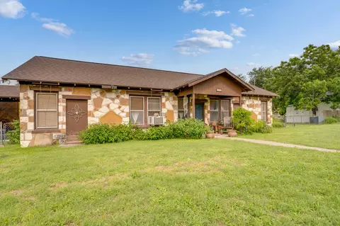 204 Brewster Ave, Florence, TX 76527