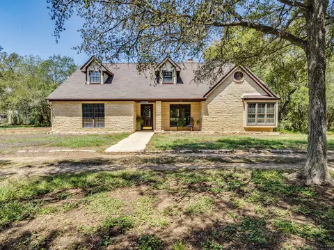 Exterior - 1112 Live Oak Loop, Buda, TX 78610 photo 2 of 10