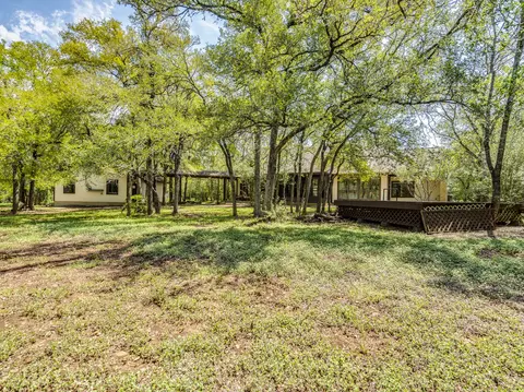 Exterior - 1112 Live Oak Loop, Buda, TX 78610 photo 5 of 10