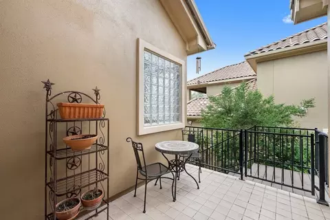 Exterior - 4020 Vail Dv, Austin, TX 78738 photo 5 of 8
