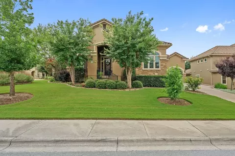 Exterior - 4020 Vail Dv, Austin, TX 78738 photo 3 of 8