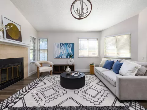 1811 Rainy Meadows Dr, Austin, TX 78758