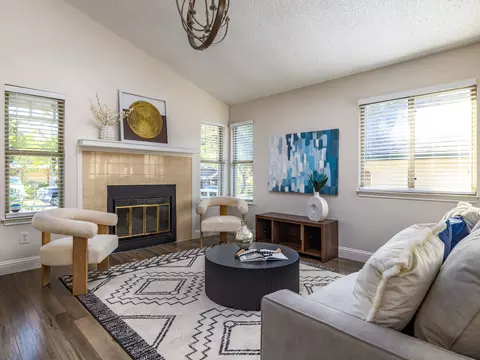 1811 Rainy Meadows Dr, Austin, TX 78758