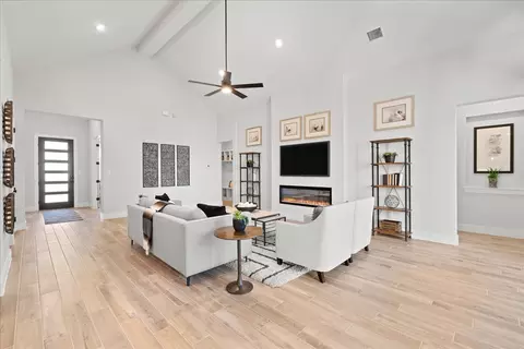 209 Firethorn Rd, Marble Falls, TX 78654