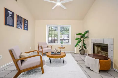 11901 Swearingen Dr #113, Austin, TX 78758