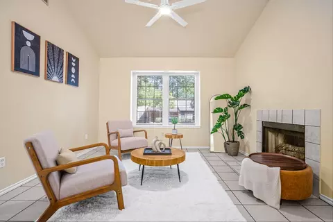 11901 Swearingen Dr #113, Austin, TX 78758
