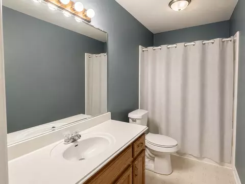 Bath - 102 Sequoyah St, Buda, TX 78610 photo 3 of 3