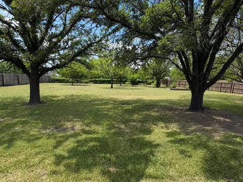 Exterior - 102 Sequoyah St, Buda, TX 78610 photo 7 of 9