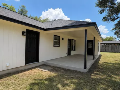 Exterior - 102 Sequoyah St, Buda, TX 78610 photo 5 of 9