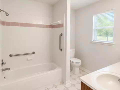 Bath - 102 Sequoyah St, Buda, TX 78610 photo 2 of 3