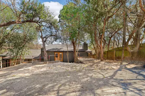 903-905 Hillyer St, San Marcos, TX 78666