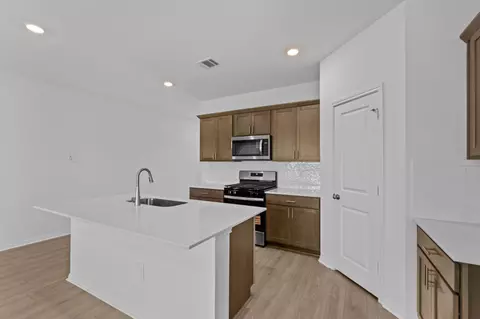 Kitchen - 1824 Dandy Brush Dr, Leander, TX 78641 photo 3 of 3