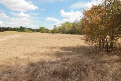 1875 Cr 466, Elgin, TX 78621 photo 9