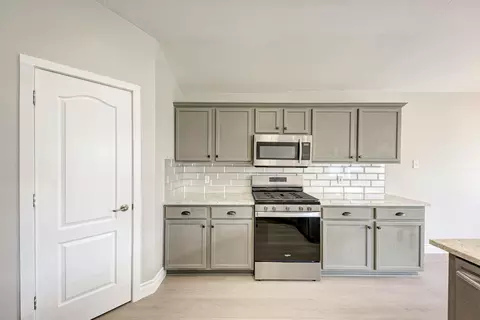 Kitchen - 4408 Tello Path, Austin, TX 78749 photo 5 of 5