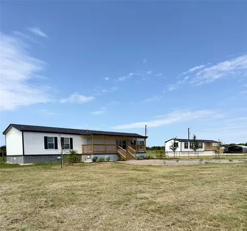 325 Lytton Ln, Dale, TX 78616