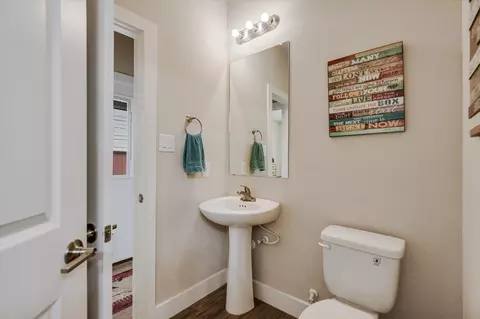 Entry Way - 528 High Tech Dr, Georgetown, TX 78626 photo 2 of 2