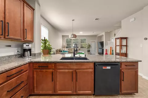 Kitchen - 193 Camden Cv, Buda, TX 78610 photo 3 of 3