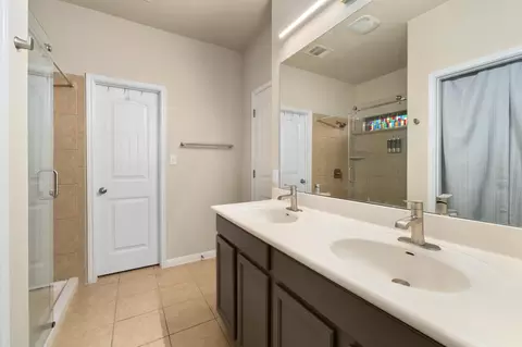 Bath - 193 Camden Cv, Buda, TX 78610 photo 1 of 4