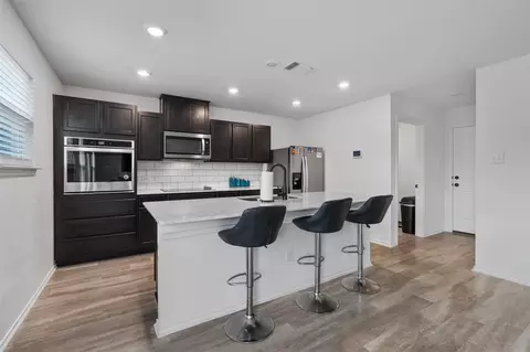 Kitchen - 720 Bailey Park Dr, Jarrell, TX 76537 photo 1 of 5