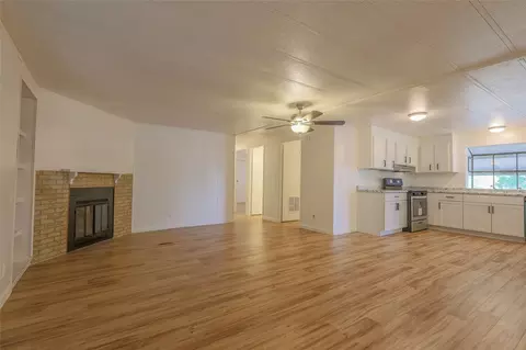 3041 Fm 671, Luling, TX 78648 photo 2