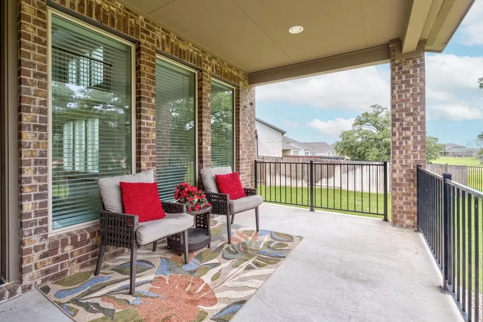 Exterior - 105 Sweetgum Cv, Bastrop, TX 78602 photo 2 of 4