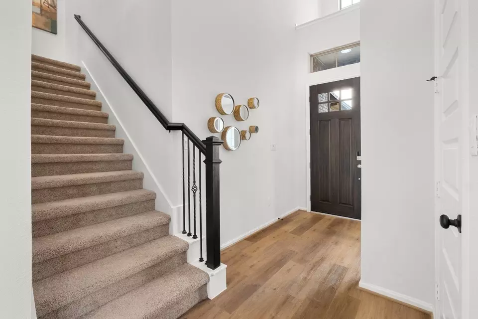 Entry Way - 105 Sweetgum Cv, Bastrop, TX 78602 photo 4 of 7