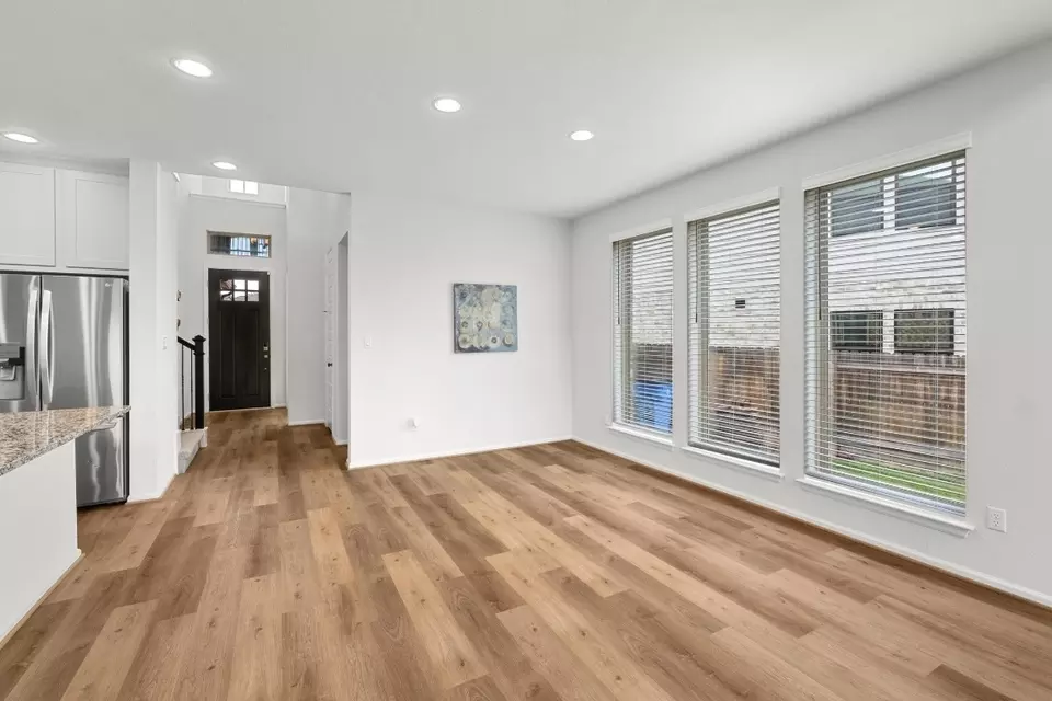 Living - 105 Sweetgum Cv, Bastrop, TX 78602 photo 4 of 4