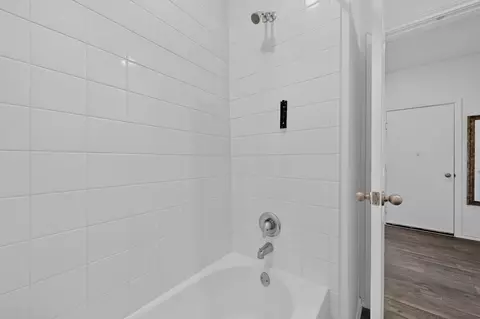 Bath - 439 Arnold Loop #A, Kyle, TX 78640 photo 4 of 4
